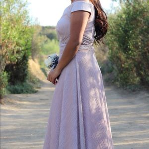 Elegant gown (prom)
